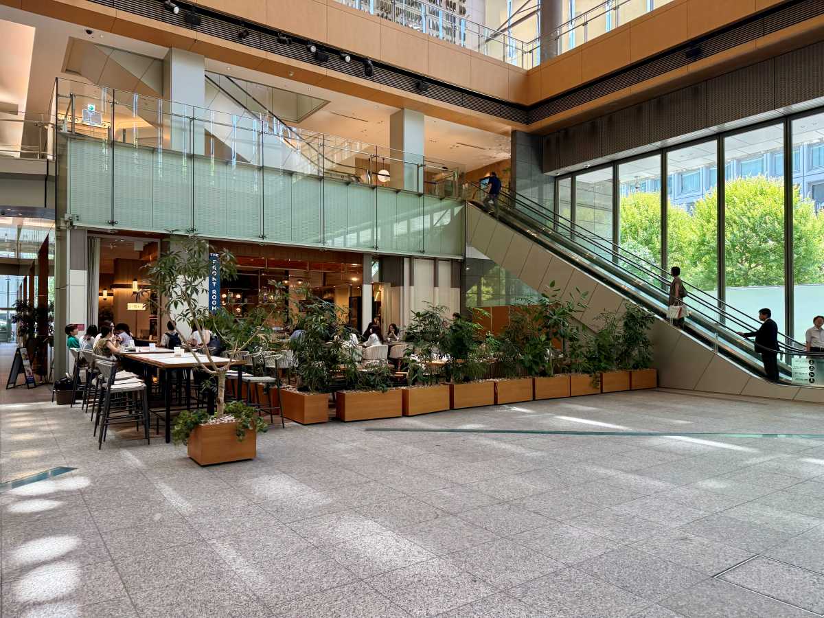 Station-connected café exterior near Tokyo Station